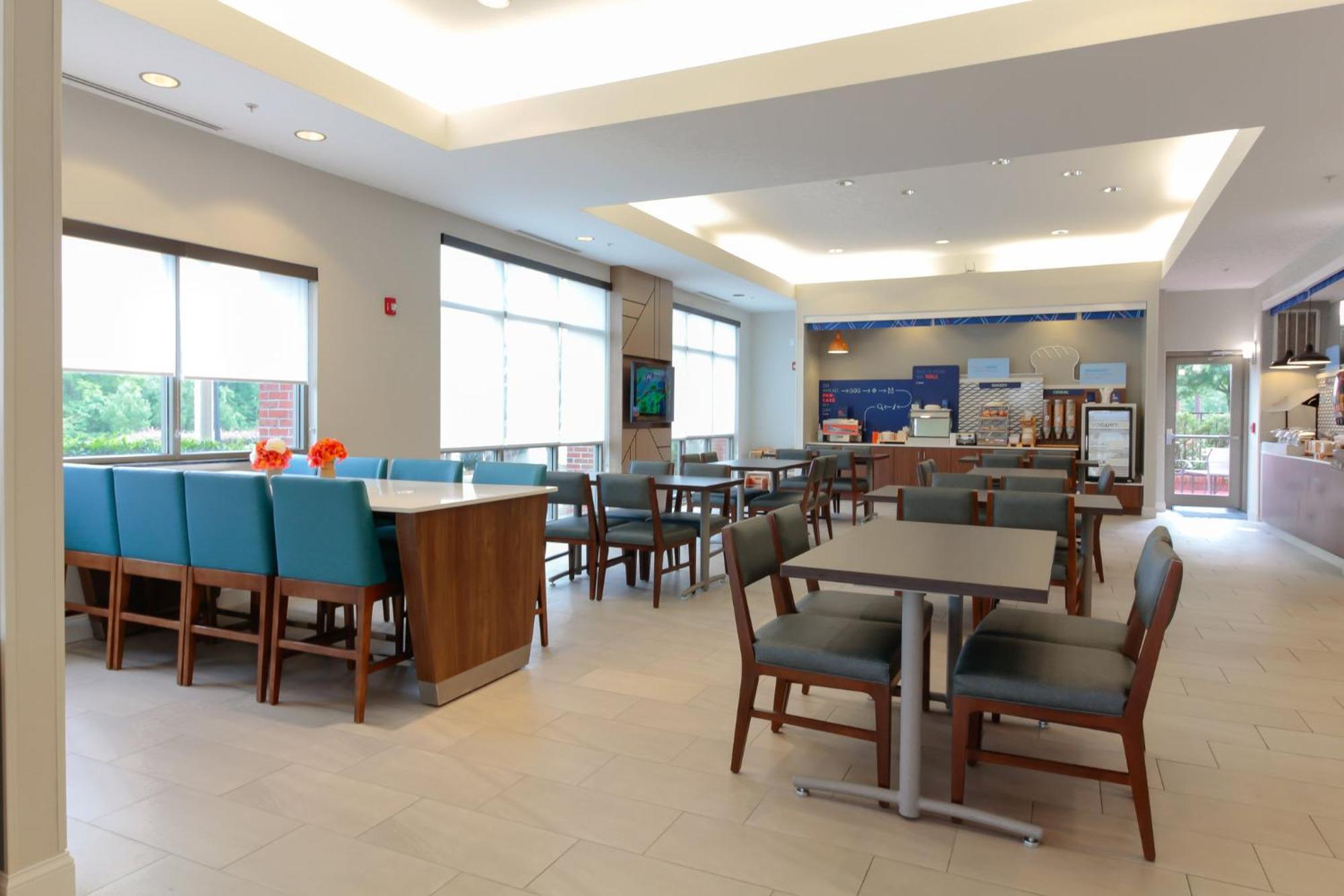 Holiday Inn Express Leland - Wilmington Area By Ihg Экстерьер фото